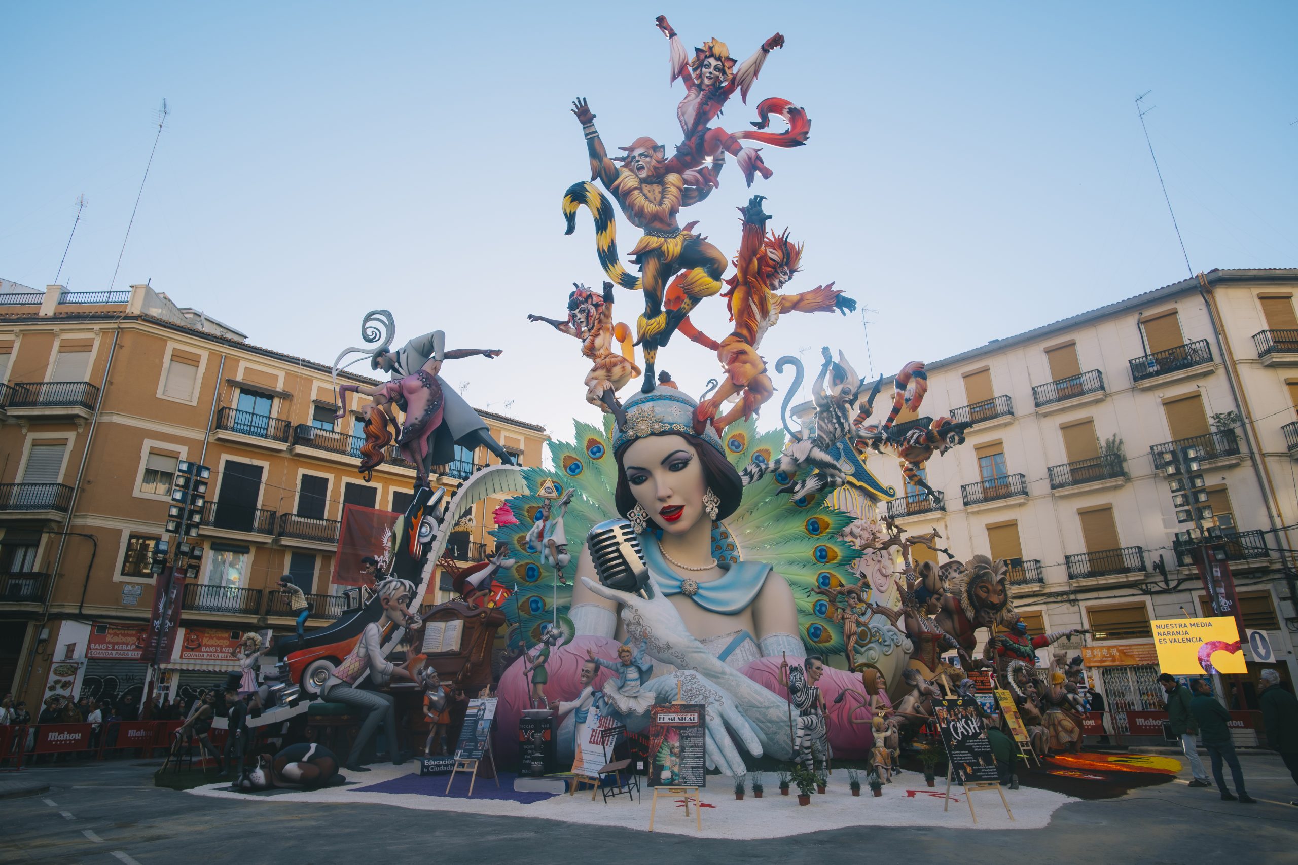 Magdalena y Fallas en el contexto de la conectividad digital y los servicios online regulados en España